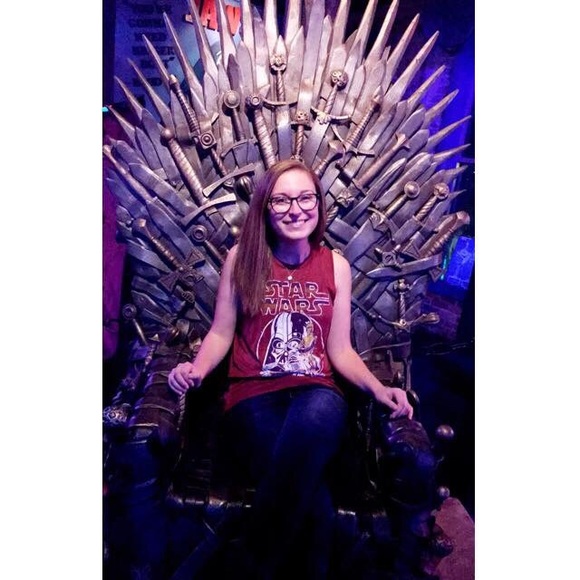 Meet your Posher, Steph⚡️ - Picture 2 of 3